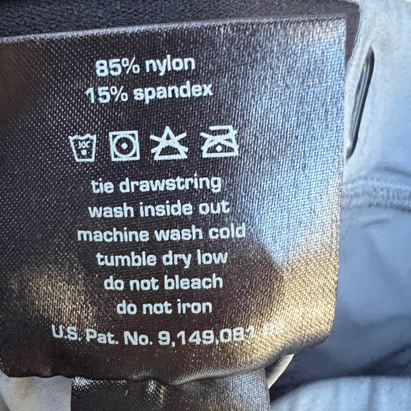 HYLETE Men’s Above Knee Training Shorts Gray Size Large | Zip Pockets - Picture 4 of 4